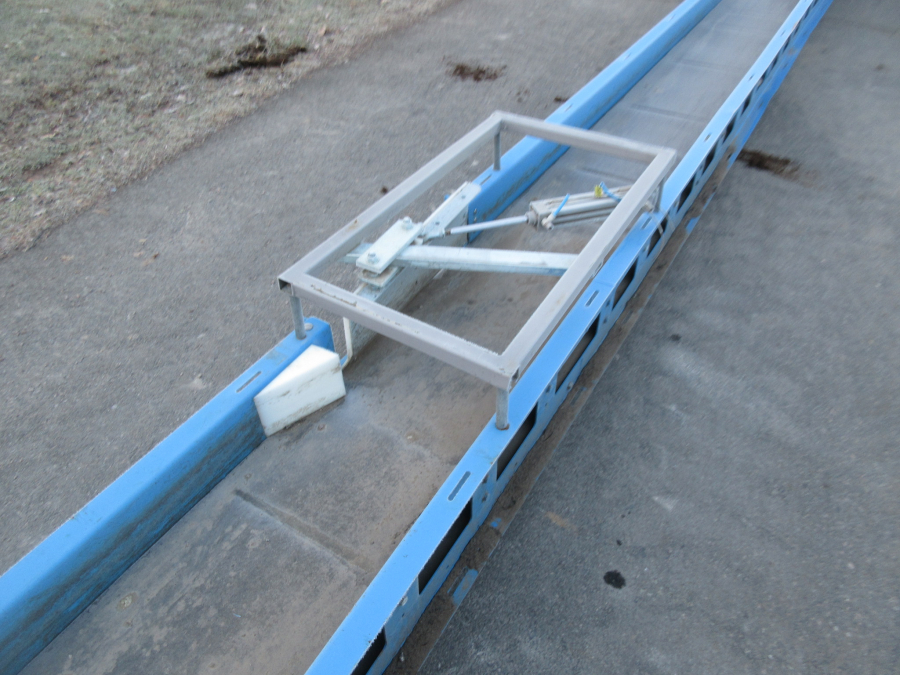 5775 EMVE conveyor belt 11000x350 mm