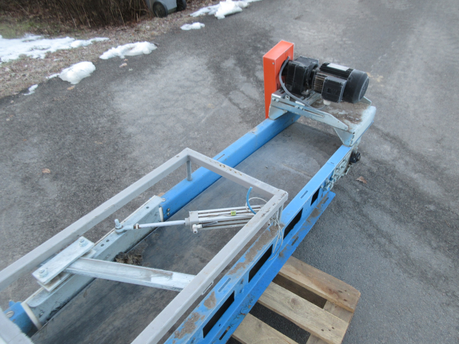 5775 EMVE conveyor belt 11000x350 mm