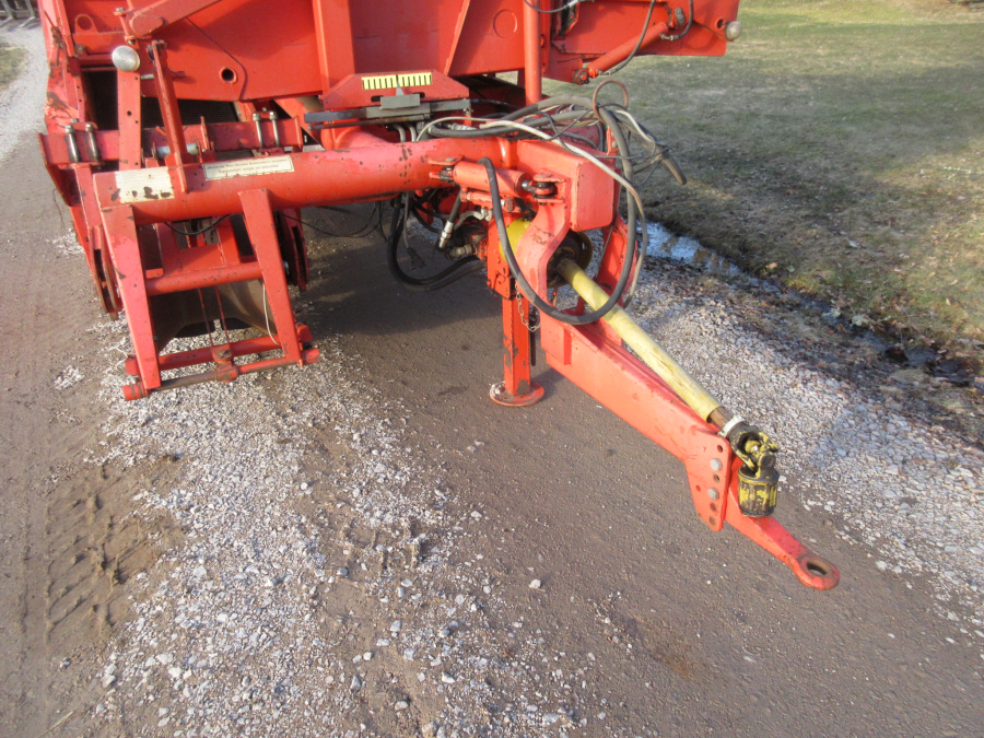 5797 Grimme SE75-30 potato harvester