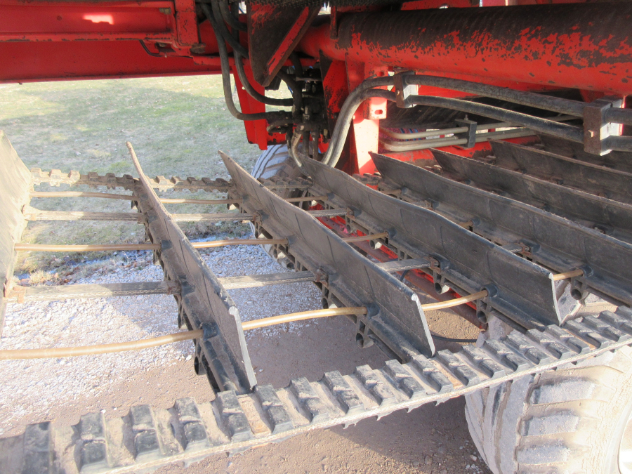 5797 Grimme SE75-30 potato harvester