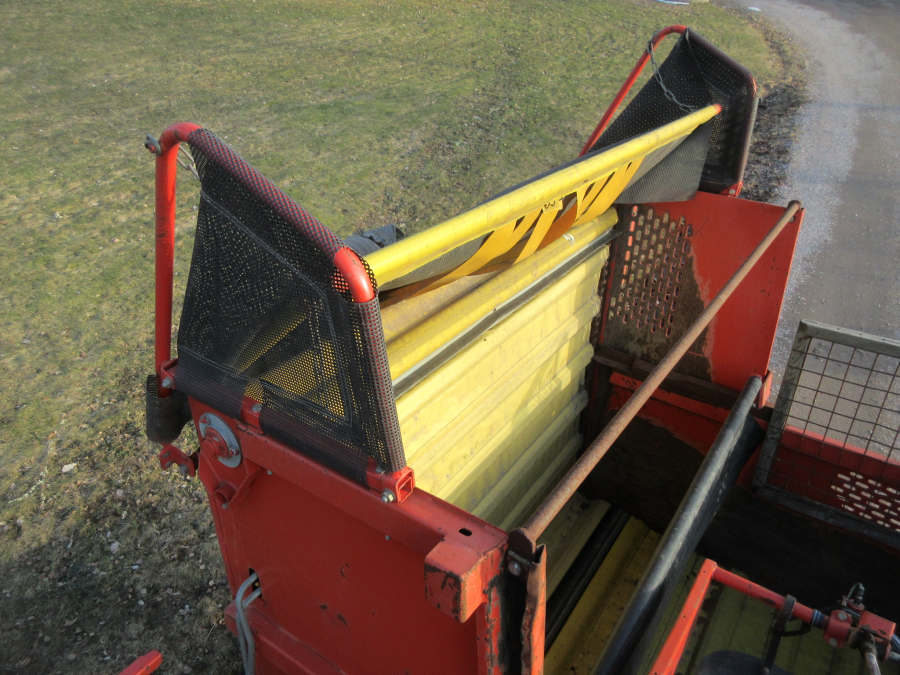 5797 Grimme SE75-30 potato harvester