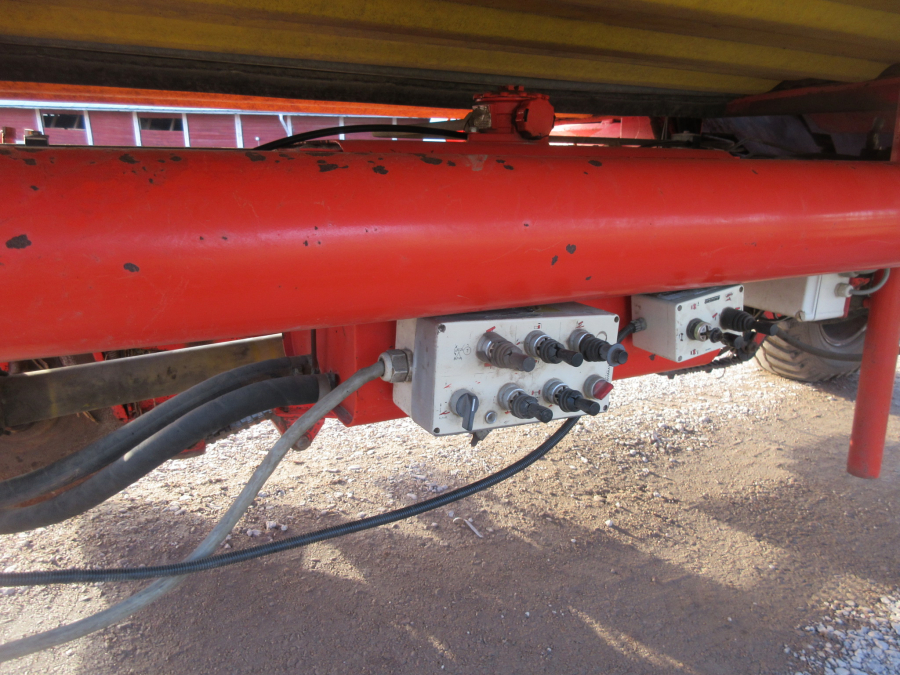 5797 Grimme SE75-30 potato harvester