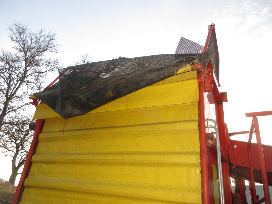 5797 Grimme SE75-30 potato harvester