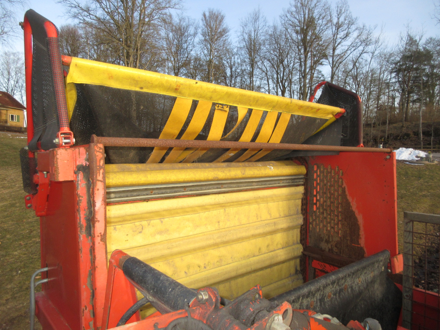 5797 Grimme SE75-30 potato harvester