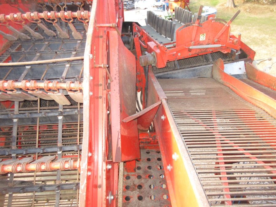 5797 Grimme SE75-30 potato harvester