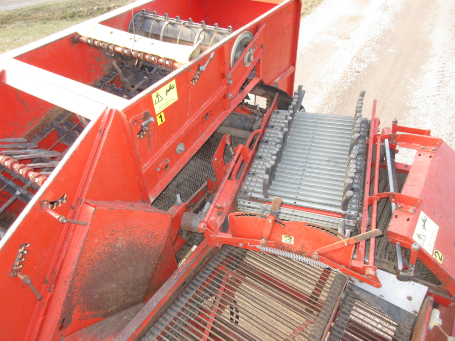 5797 Grimme SE75-30 potato harvester