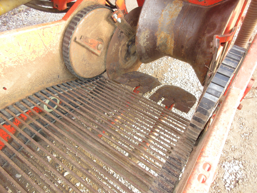 5797 Grimme SE75-30 potato harvester