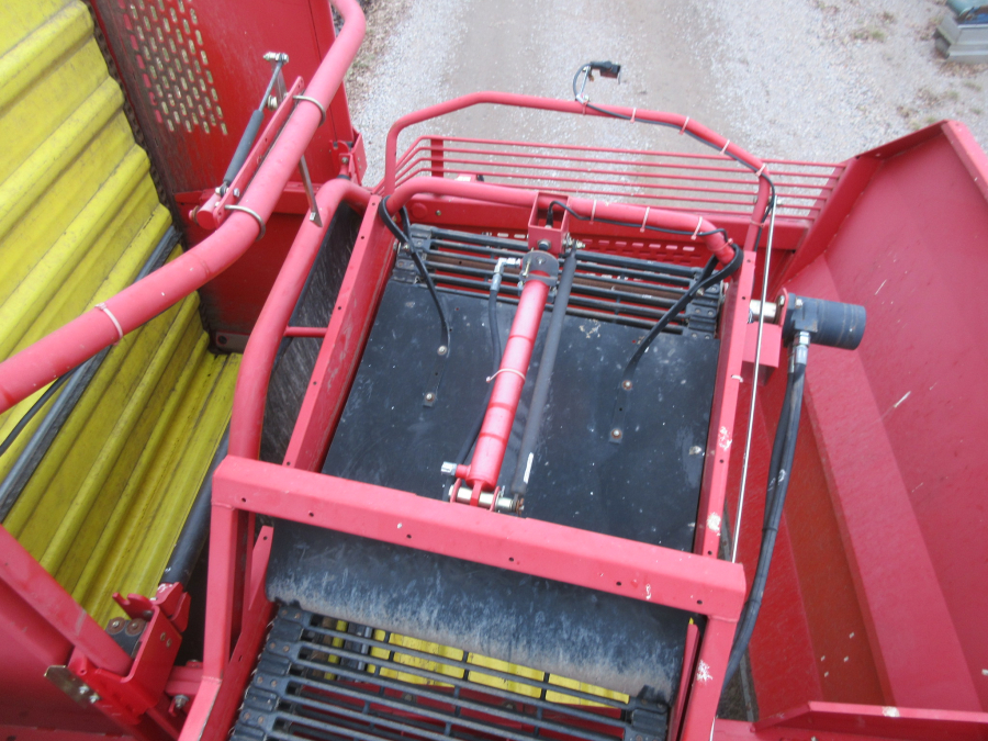 5798 Grimme SE140 potato harvester