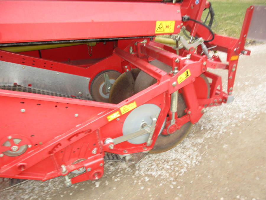 5798 Grimme SE140 potato harvester