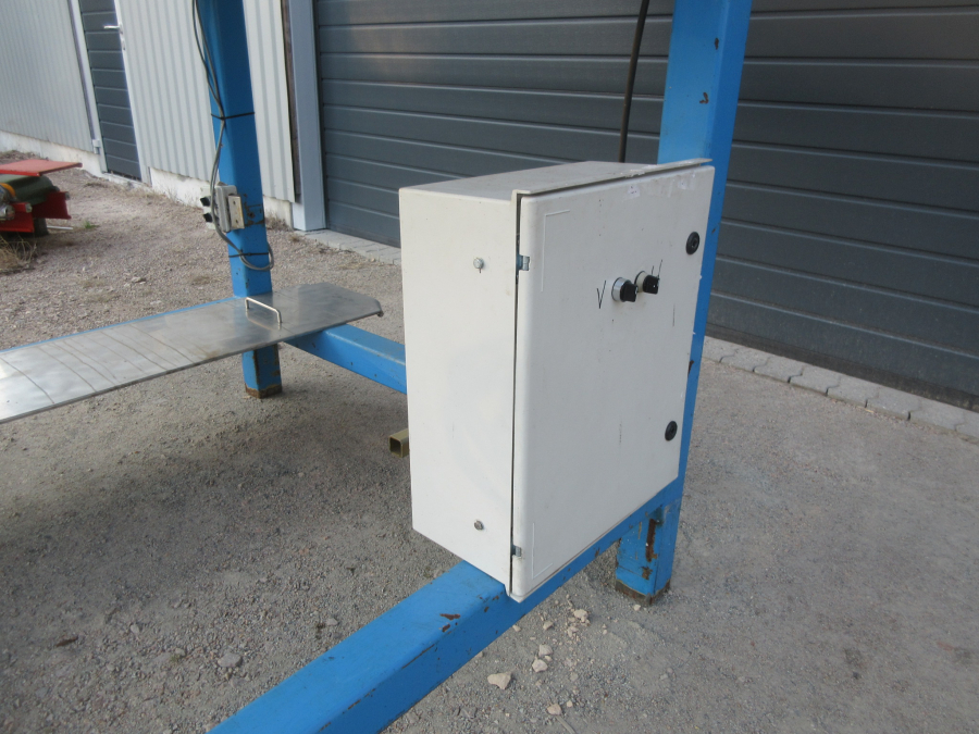 5811 Newtec 2009XB Wiege