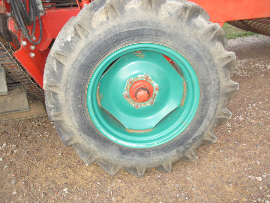 5861 Kverneland underhaug UN2200 löklastare