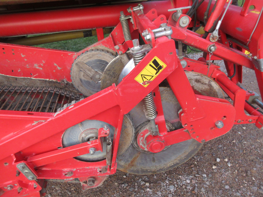 5869 Grimme SE 75-30 Kartoffelroder