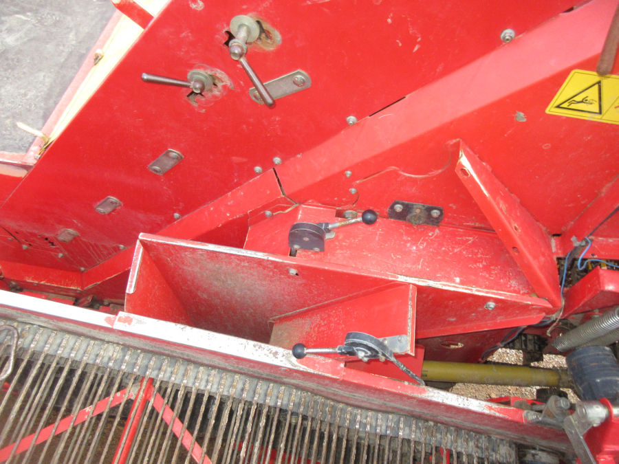 5869 Grimme SE 75-30 Kartoffelroder