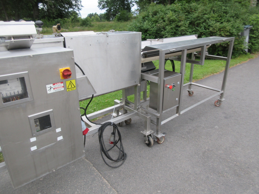 5872 Urschel VSC segment cutter