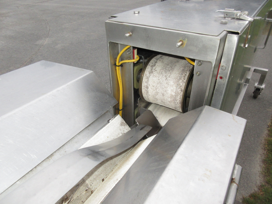 5872 Urschel VSC segment cutter