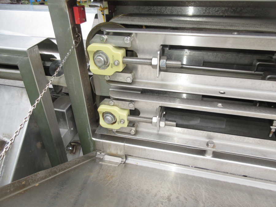5872 Urschel VSC segment cutter