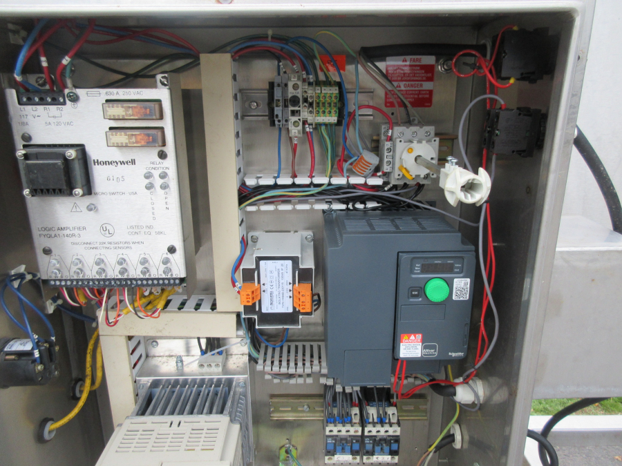 5872 Urschel VSC segment cutter