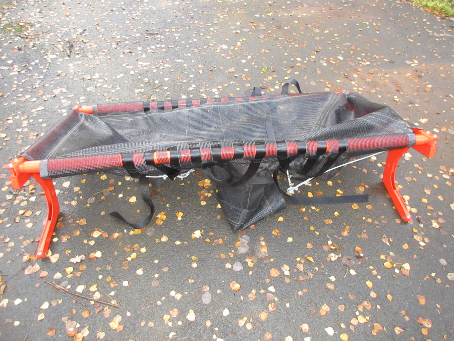 5896 Dewulf GBC carrot harvester with bunker