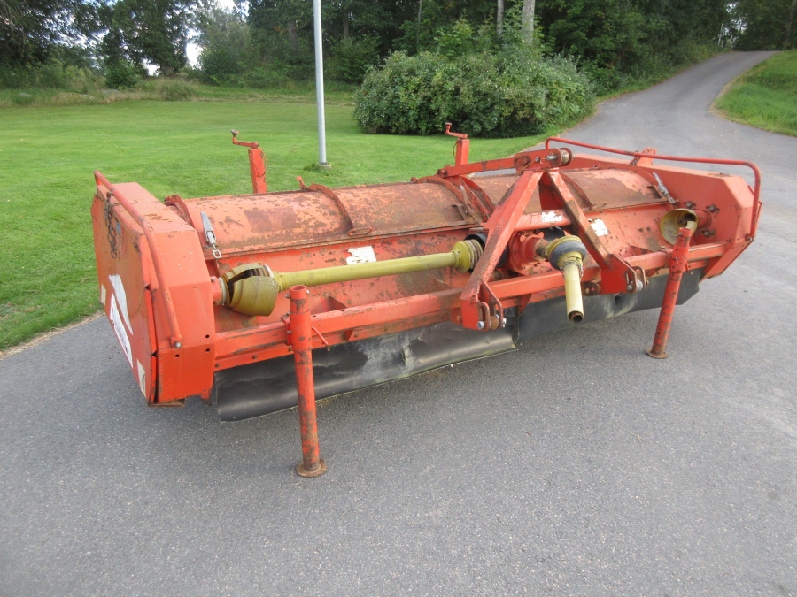 5917 Grimme blastkross