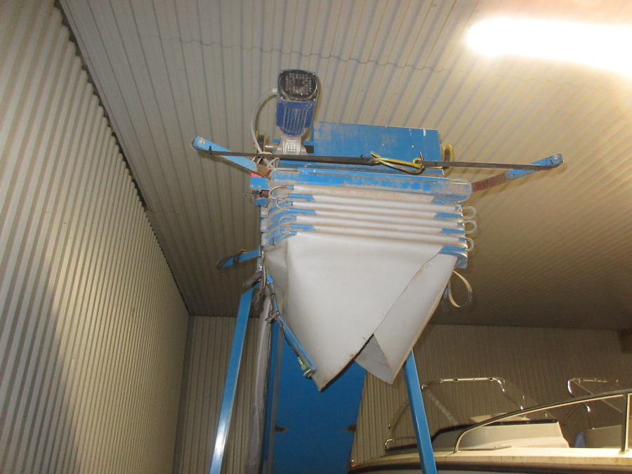 5958 Big bag filler with electric fall breaker