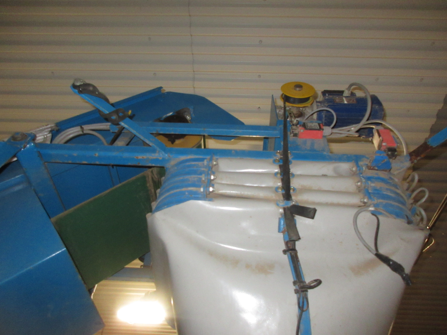 5958 Big bag filler with electric fall breaker