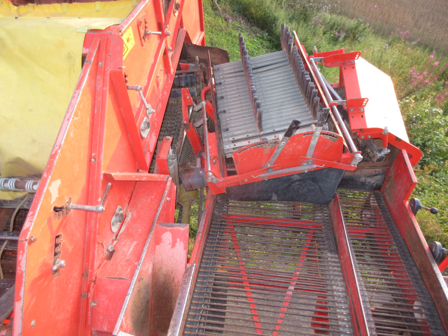 6034 Grimme SE 75-30 potato harvester