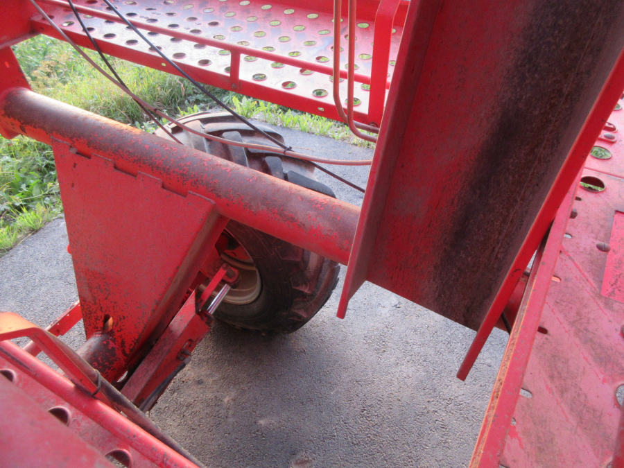 6034 Grimme SE 75-30 potato harvester