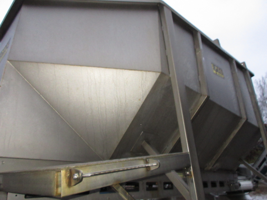 6067 EMVE feeding bunker stainless steel