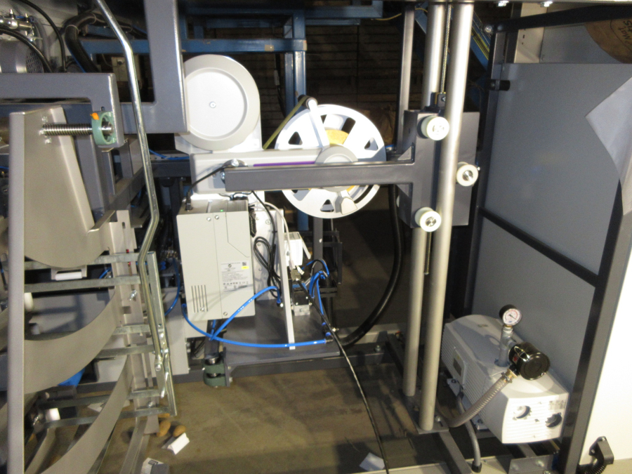 6069 Upmatic 4110 paper bagger