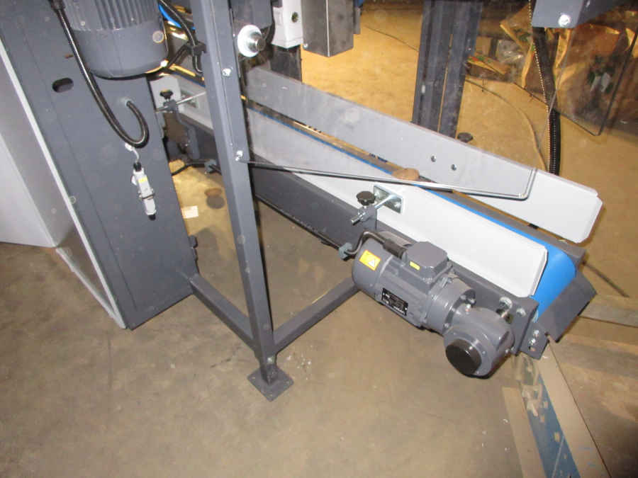 6069 Upmatic 4110 paper bagger