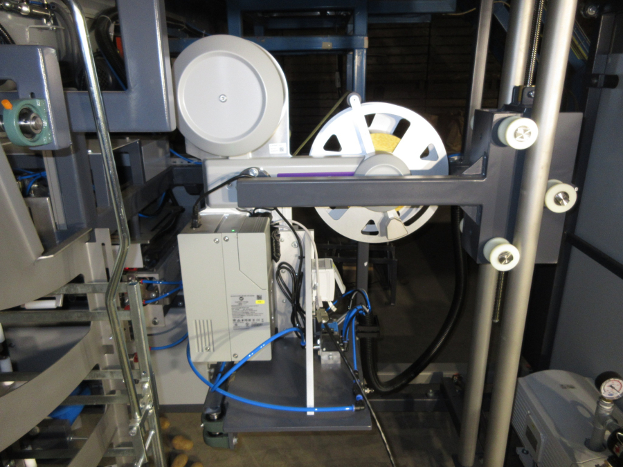 6069 Upmatic 4110 paper bagger