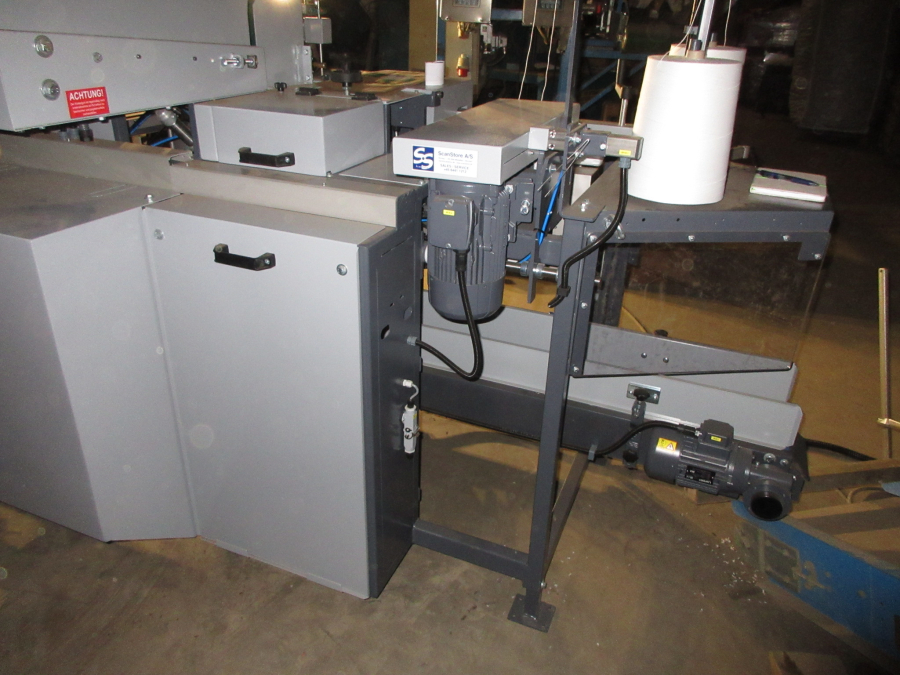 6069 Upmatic 4110 paper bagger