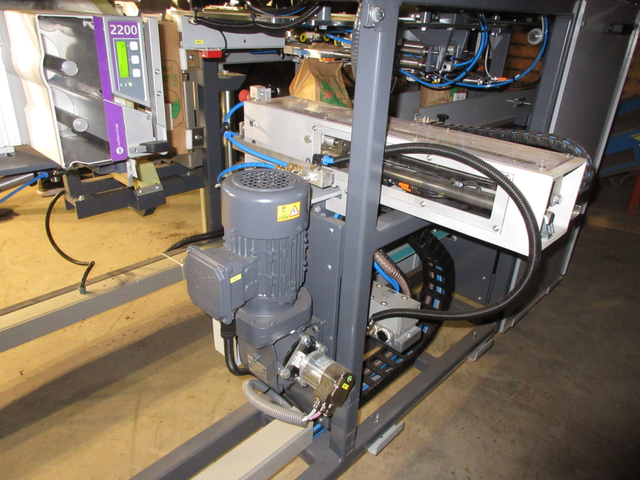 6069 Upmatic 4110 paper bagger