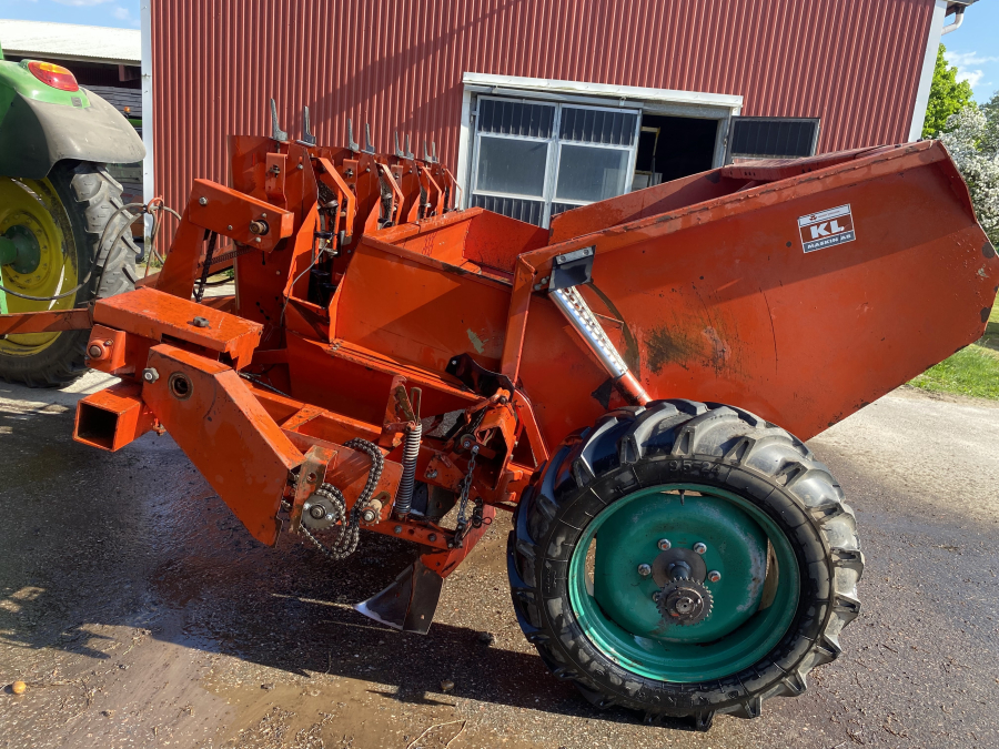 6076 Kverneland Underhaug UN3200 potatissättare