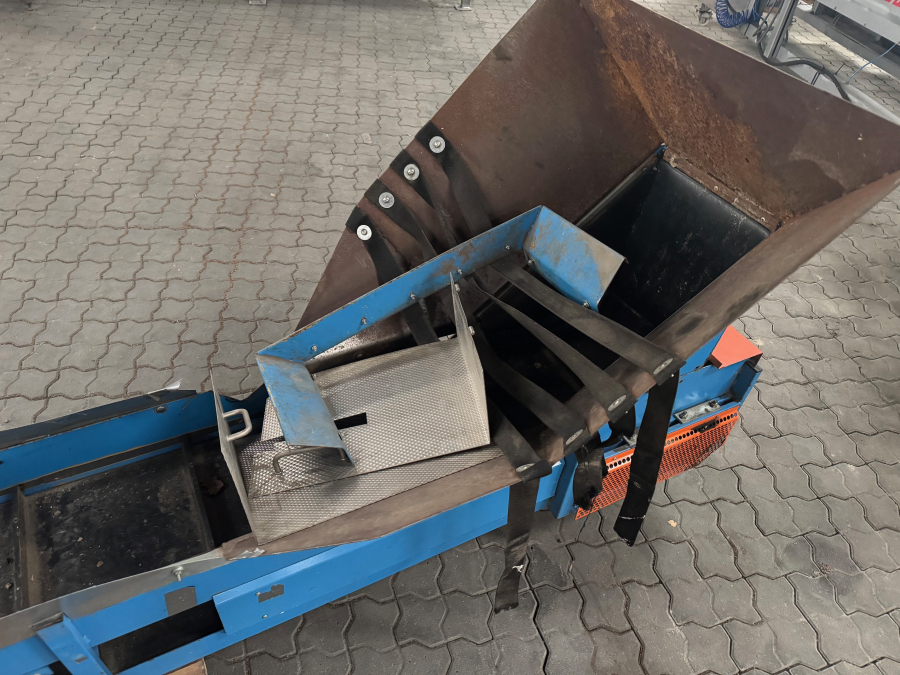 6078 EMVE elvator 4000x350 mm