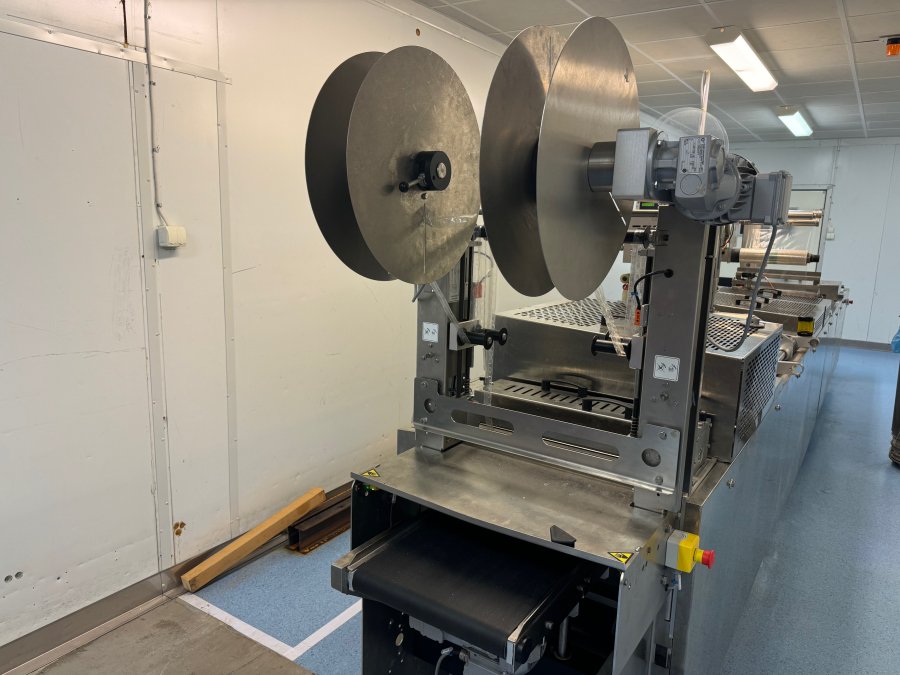 6111 GEA Thermoformer PowerPak ST420 year 2019 with printer. 