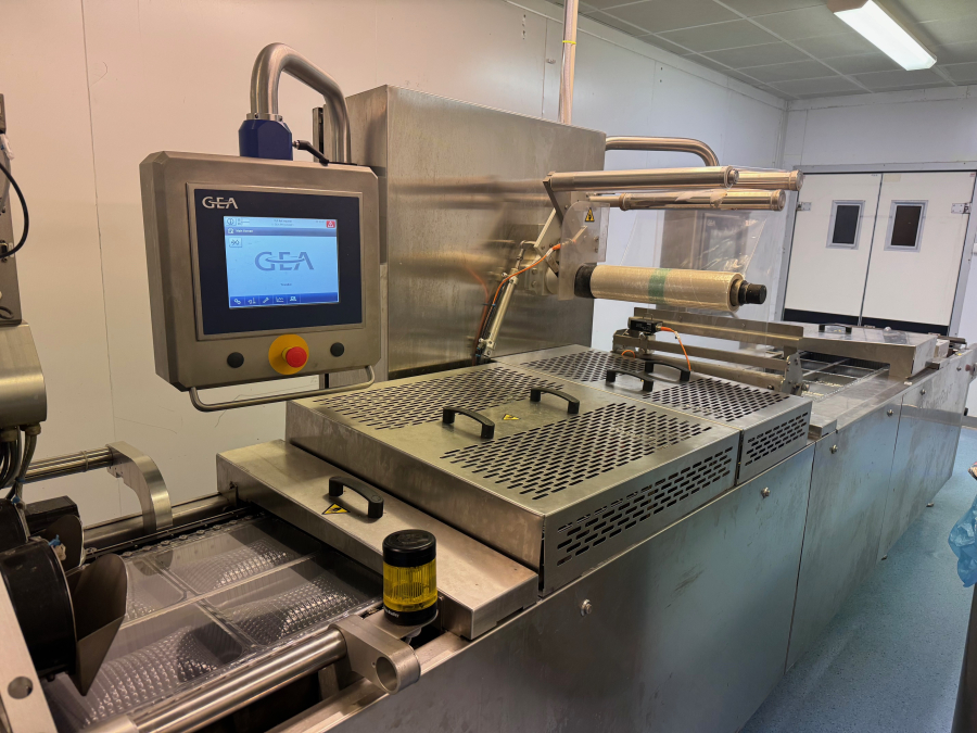 6111 GEA Thermoformer PowerPak ST420 year 2019 with printer. 