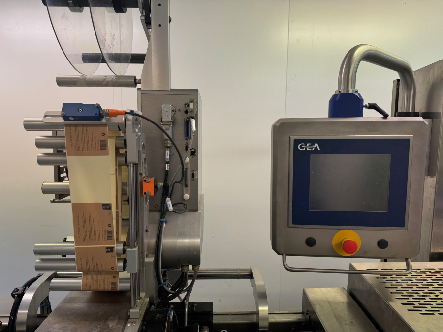 6111 GEA Thermoformer PowerPak ST420 year 2019 with printer. 