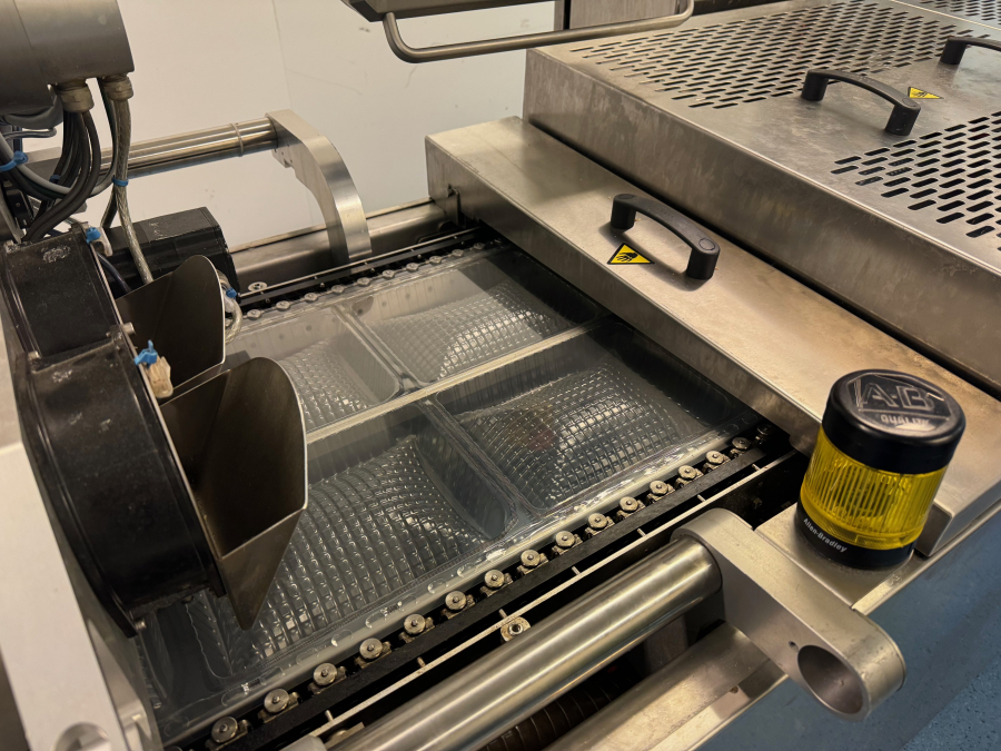6111 GEA Thermoformer PowerPak ST420 year 2019 with printer. 