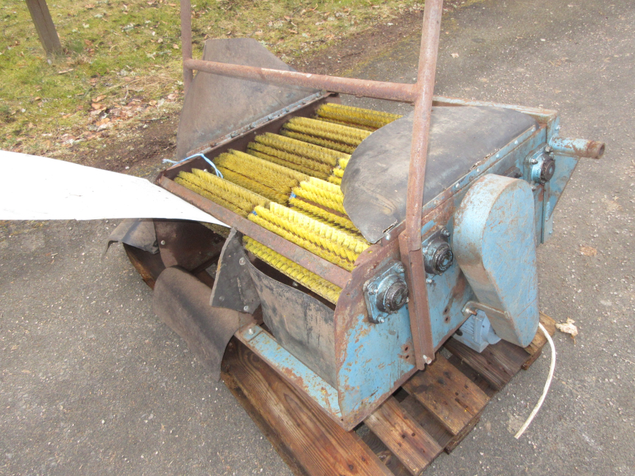 6133 EMVE Bürstenmaschine