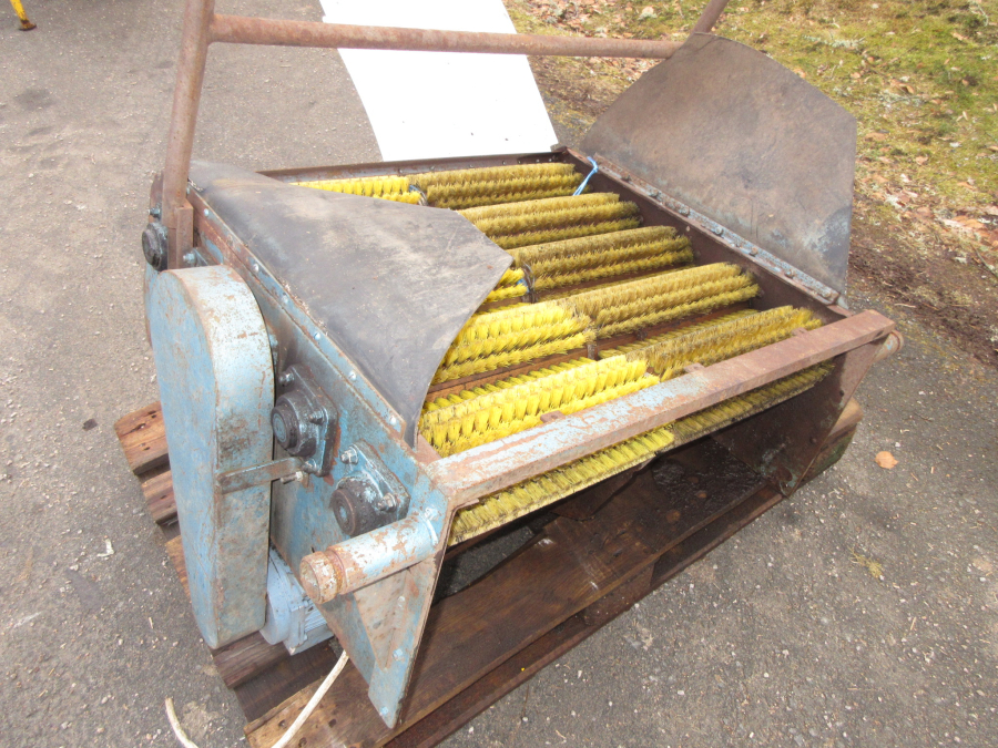 6133 EMVE Bürstenmaschine