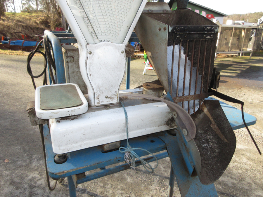 6138 EMVE Wiege