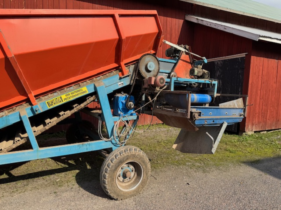 6188 EMVE receiving hopper with screen grader