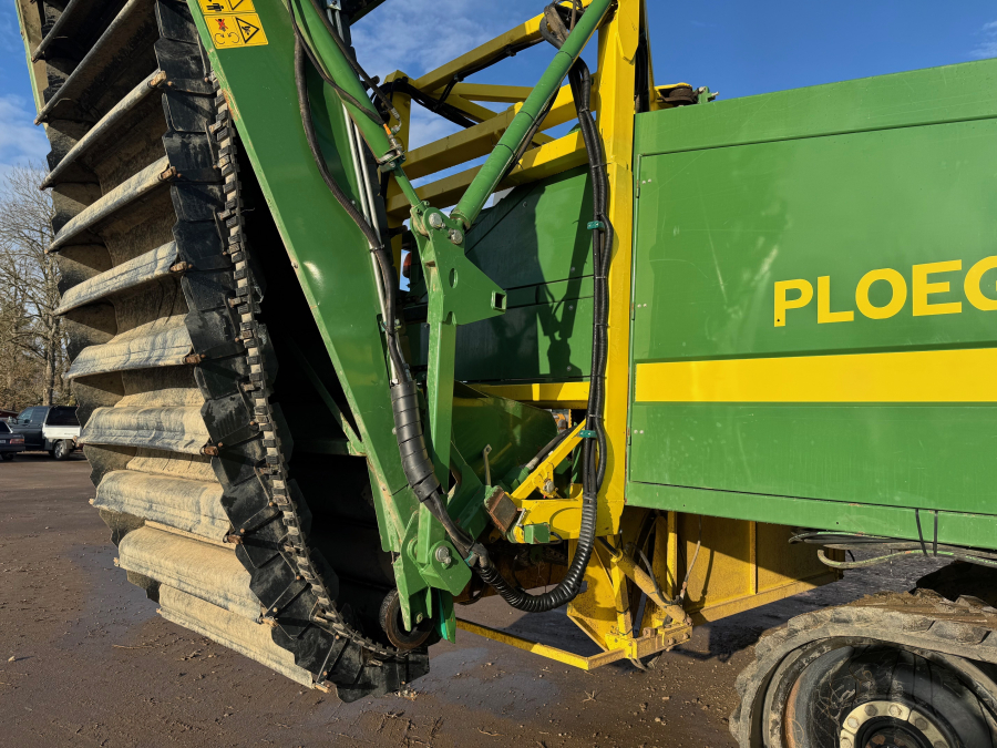6202 Ploeger potato harvester 4 row with elevator