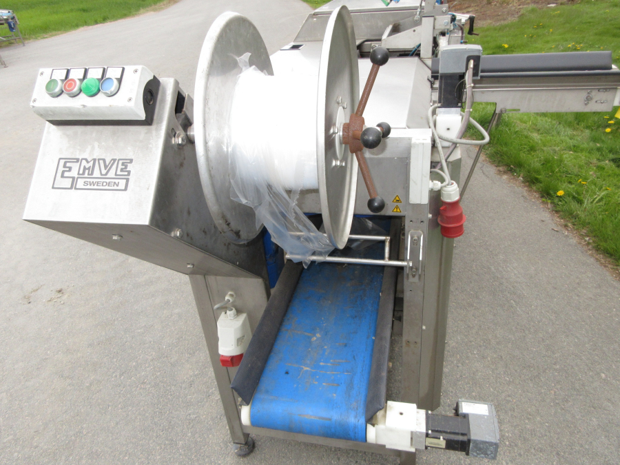 6236 Newtec + Gillenkirch packaging line for apple in plastic bags
