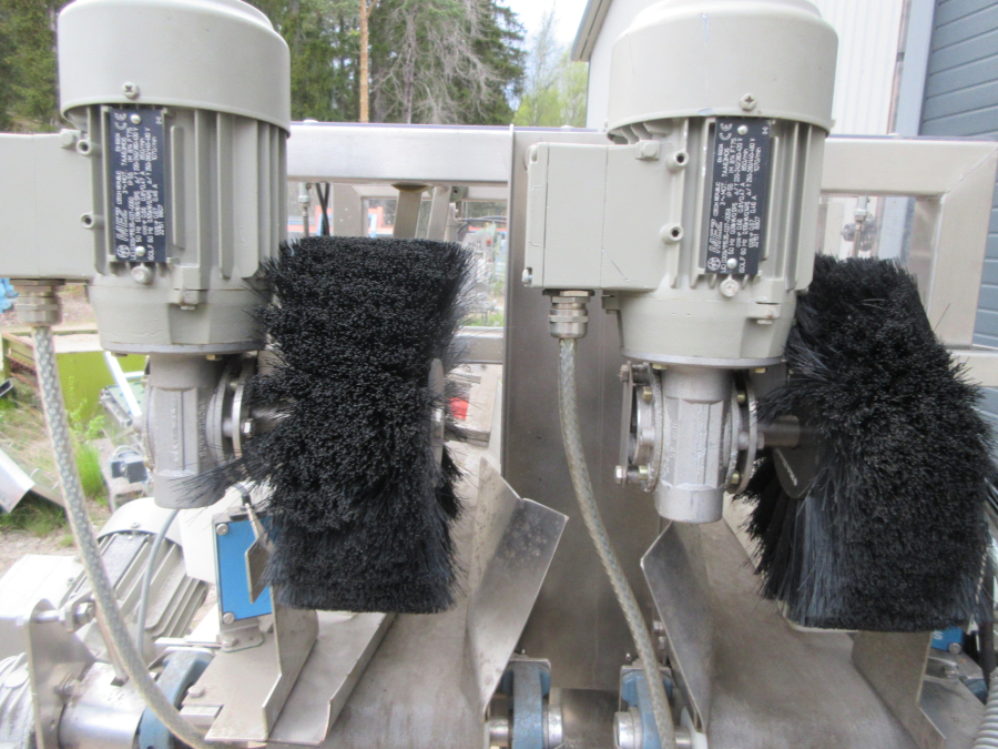 6236 Newtec + Gillenkirch packaging line for apple in plastic bags