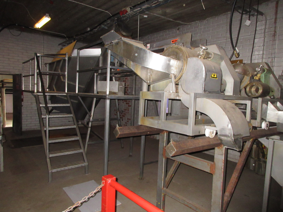 6266 French fries line with Limas and Urschel components