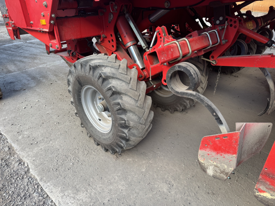 6319 Grimme GL34 potato planter 4 row