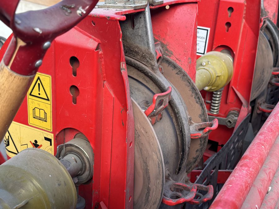 6319 Grimme GL34 potato planter 4 row