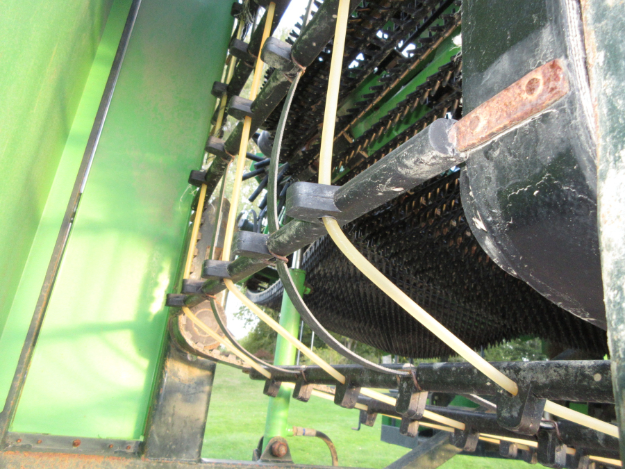 6322 AVR 6100 potato harvester